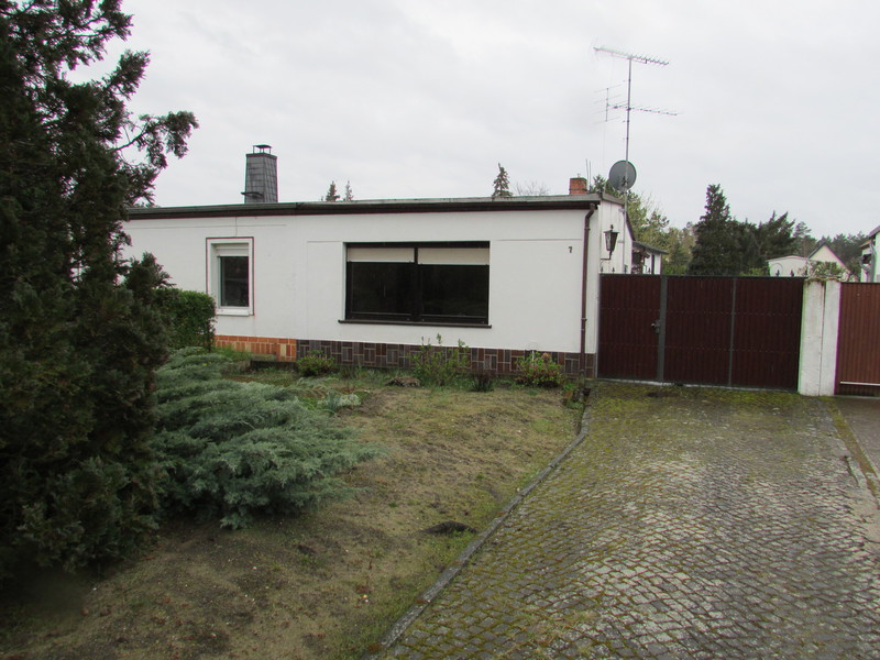 Verkauft: Einfamilienhaus mit Stallungen und Garten, 39245 Gommern