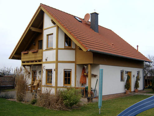 Verkauft: Einfamilienhaus mit Balkon, 39249 Barby, OT Tornitz